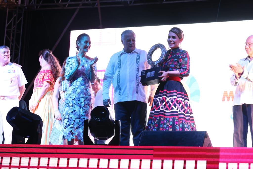 Entrega Evelyn Salgado estafeta para la edición 47 del Tianguis Turístico a Claudia Sheinbaum